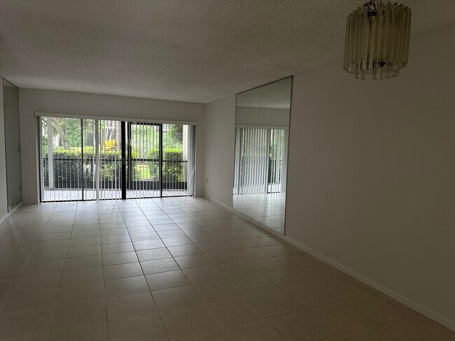 Building Photo - 3605 S Ocean Blvd