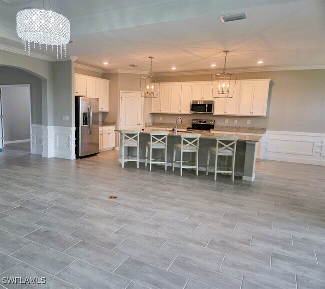 Building Photo - 17665 Kinzie Ln