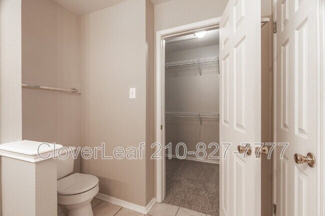 Building Photo - 7121 Lynn Lake Dr