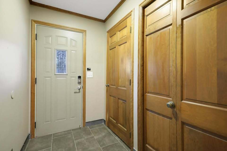 Building Photo - 7217 Glouchester Dr