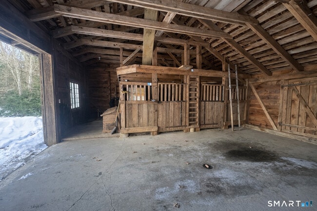 Building Photo - 45 Hoppen Rd