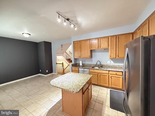 Building Photo - 2539 Banshire Dr
