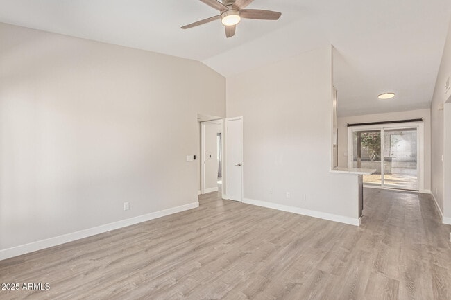 Building Photo - 502 E Sequoia Dr