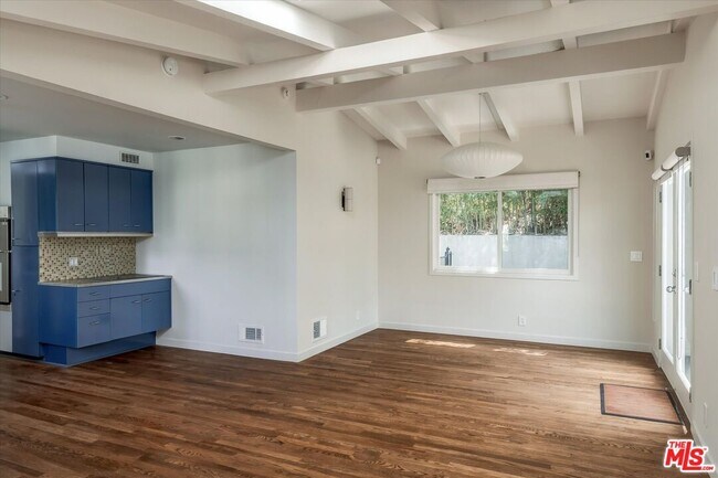 Building Photo - 2412 Canyon Oak Dr