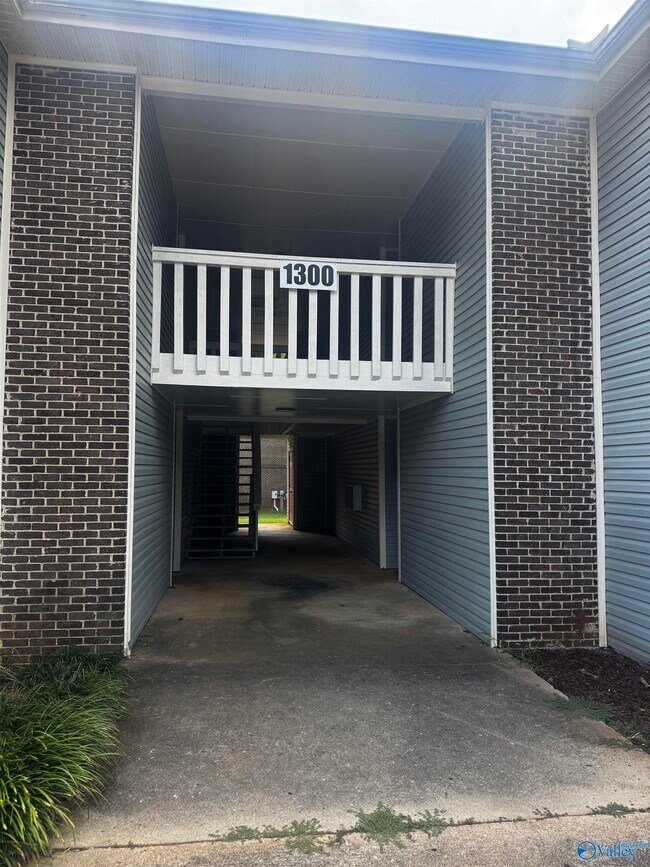 Building Photo - 1307 Liberty Dr
