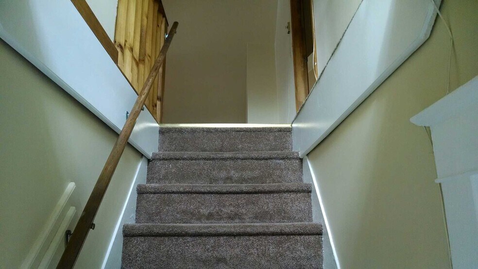 Building Photo - 20 Champlain St