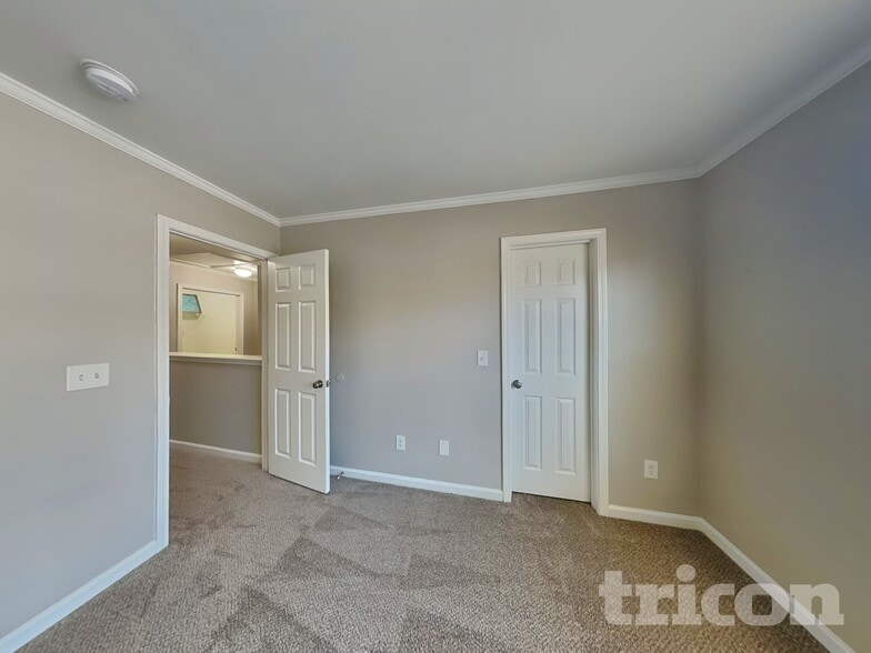 Building Photo - 153 Chesterbrook Ln