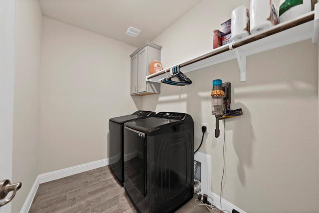 Building Photo - 11021 Canyon Mine Dr