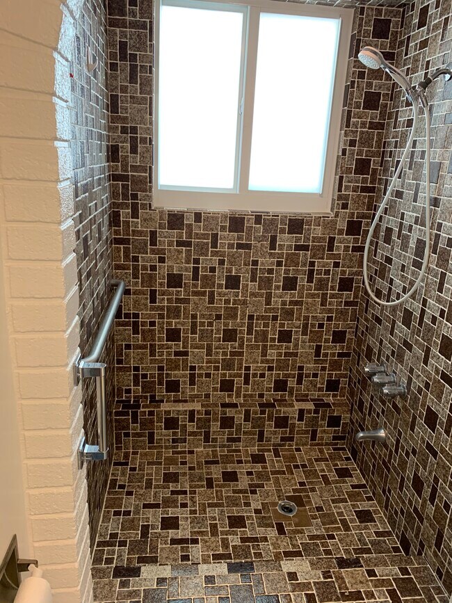 Walk-in shower - 3475 NW 17th Ter