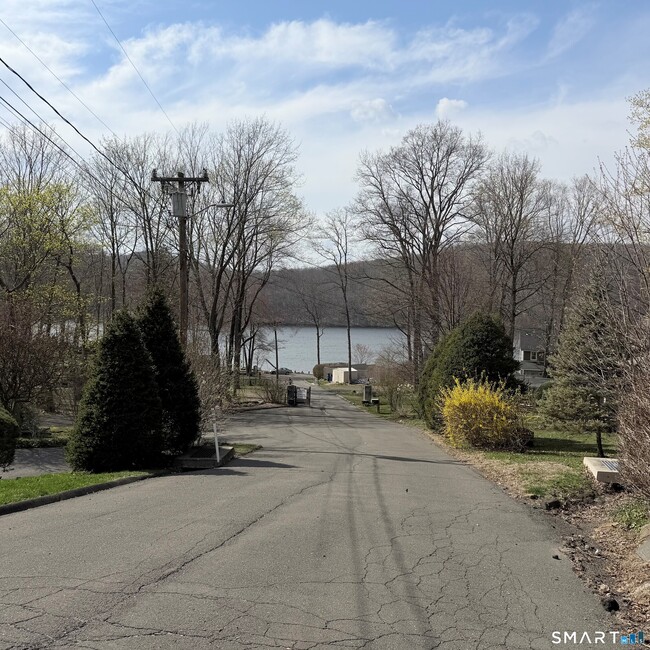 Building Photo - 6 Brighton St