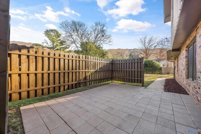 Building Photo - 8003 Brookfield Cir SE