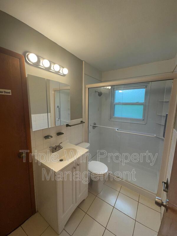 Building Photo - 10440 Gardo Ct