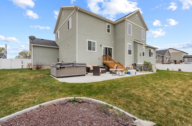Building Photo - Beautiful home for rent!