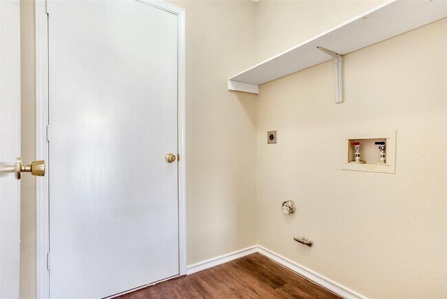 Building Photo - 1807 Prairie Star Ln
