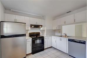 Building Photo - 12210 Royal Palm Blvd