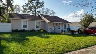 Building Photo - 708 S Edgemon Ave