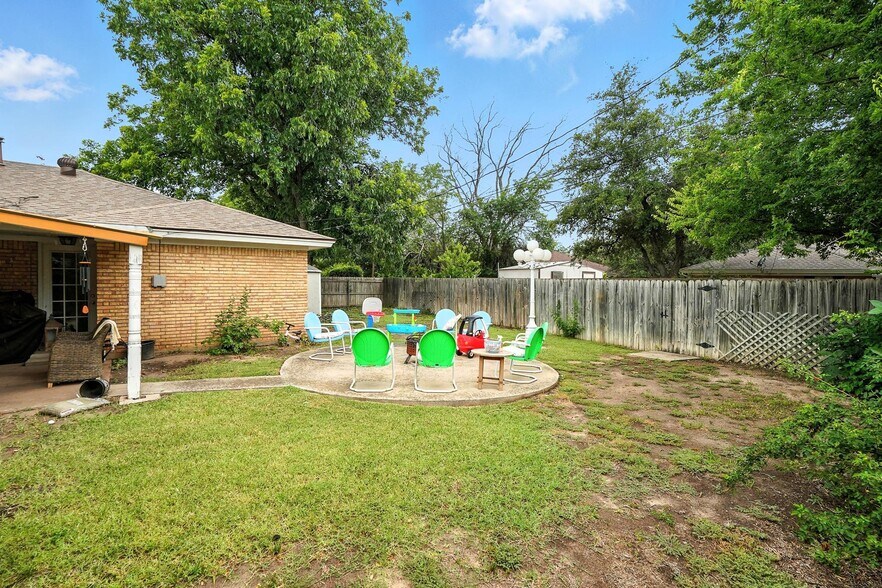 Building Photo - 3026 Ventura Dr