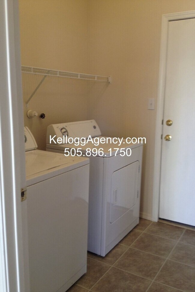 Building Photo - COMING SOON - 3 Bedroom in Cabezon Subdivi...