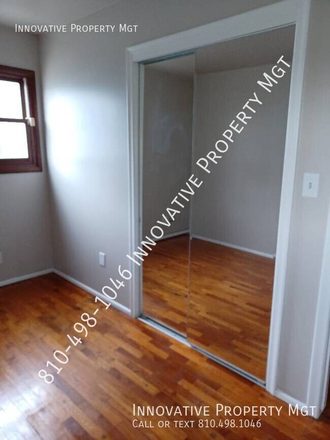 Building Photo - 3 bedroom 1 bath spacious home! newly reno...