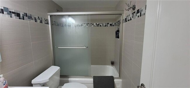 Building Photo - 6010 S Falls Cir Dr