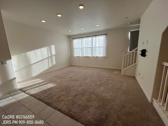 Building Photo - Price Lowered! Rancho Cucamonga 3 Bedroom Condo