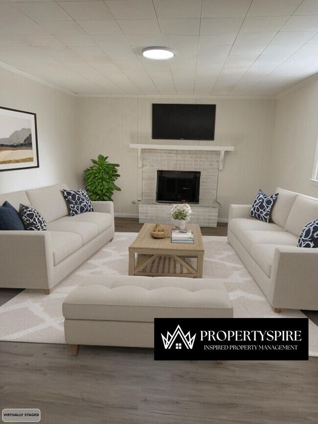 Building Photo - Charming 3 Bed 2 Bath Room Home In Salisbu...