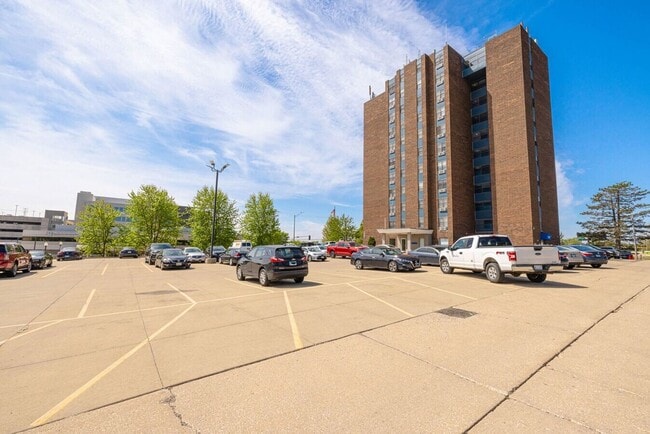 Building Photo - 1505 N Peoria Ave