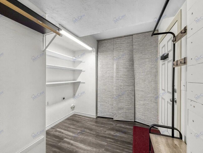 Building Photo - 767 Dove Cir