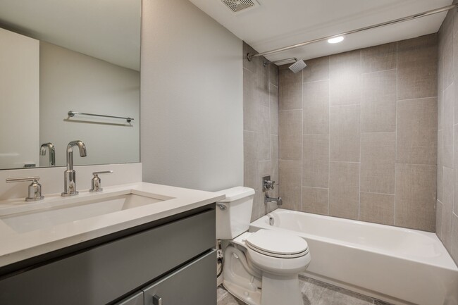 Building Photo - $1599 - Washer and Dryer Included