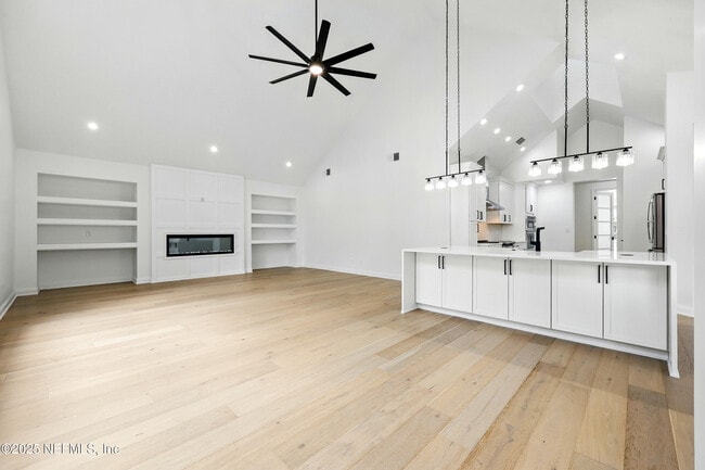Building Photo - 13600 Emerald Cove Ct