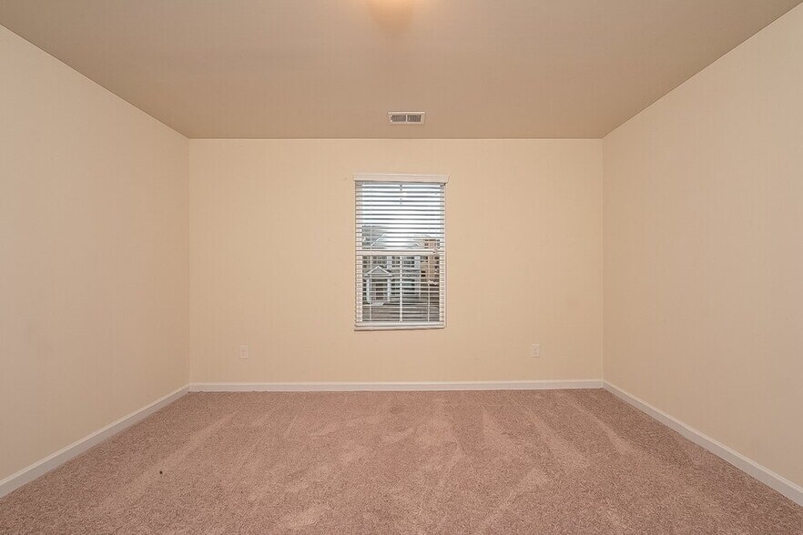 Building Photo - 437 Culloden Moor Dr