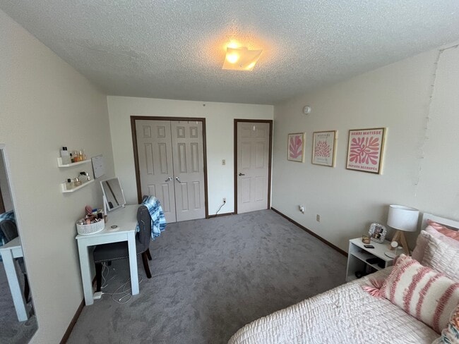 Bedroom - 623 Iowa Ave
