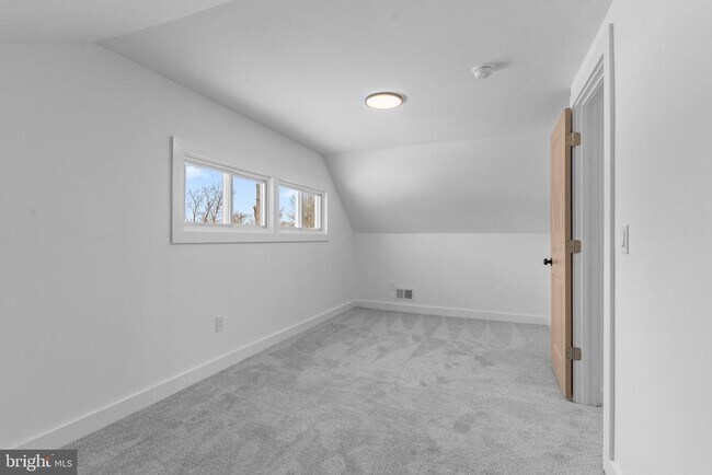 Building Photo - 139 Ivy Hill Rd