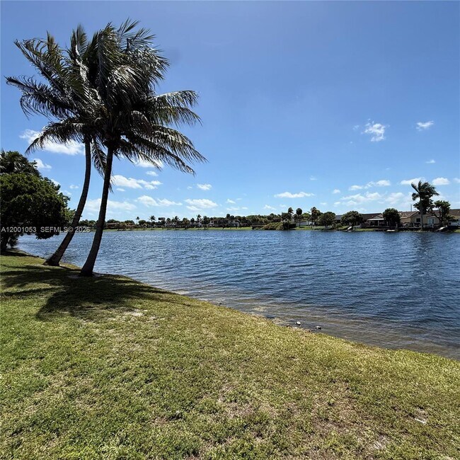 Building Photo - 6980 NW 173rd Dr