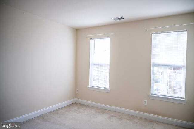 Building Photo - 5115 Grimm Dr