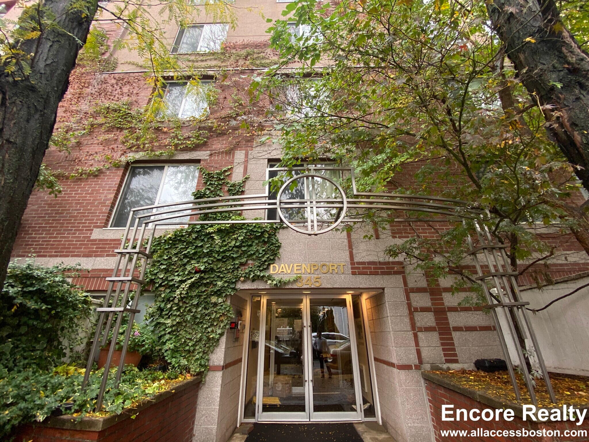 Building Photo - 32 Soden St