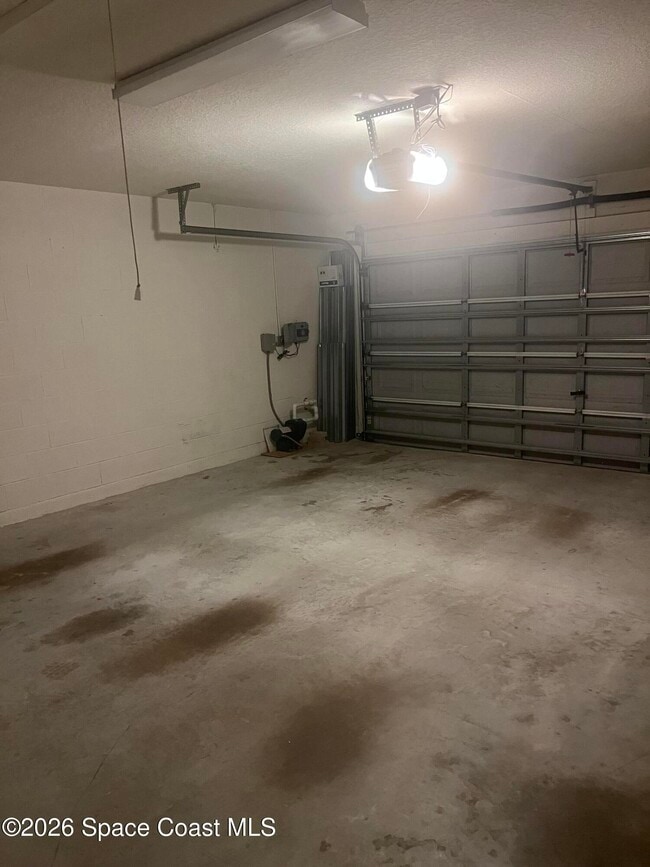 Building Photo - 241 Paquita Cir