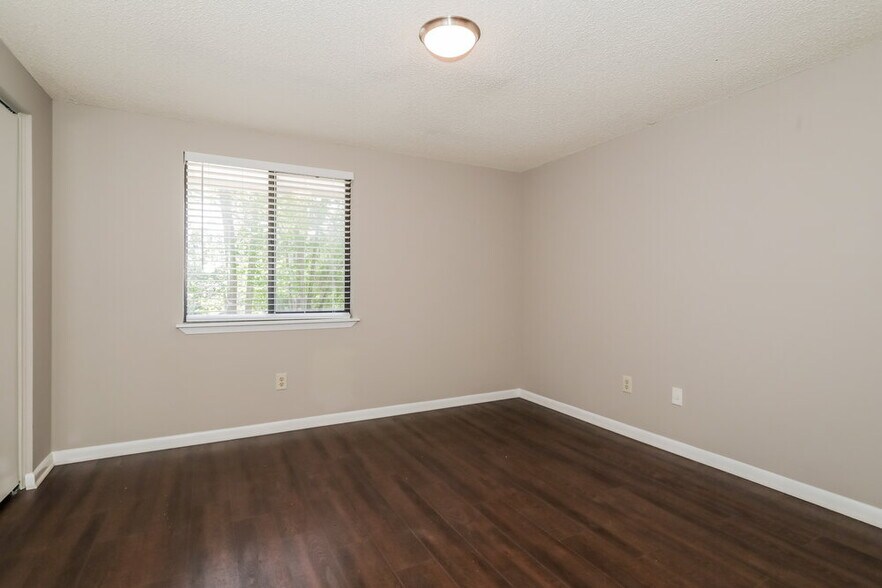 Building Photo - 11159 Wethersfield Ct