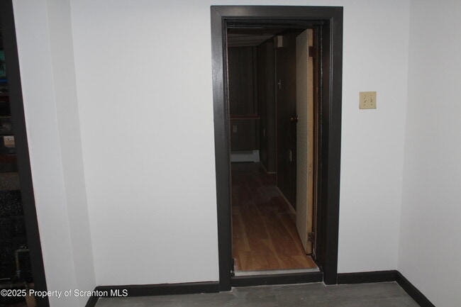 Building Photo - 1314 St Ann St