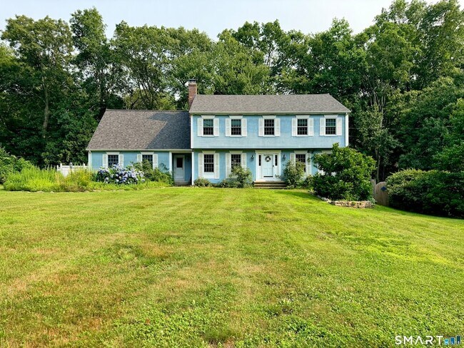 Building Photo - 22 Hyde Park Dr