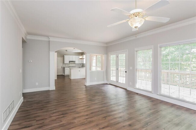 Building Photo - 2550 Highland Pointe Dr