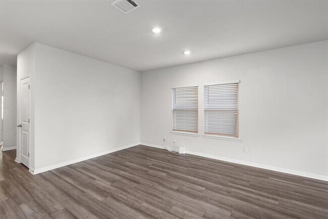 Building Photo - 11800 Copperstone Ave