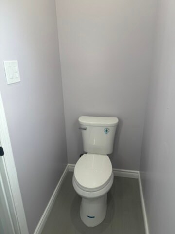 1/2 bath - 2 - 445 W Ellis Ave