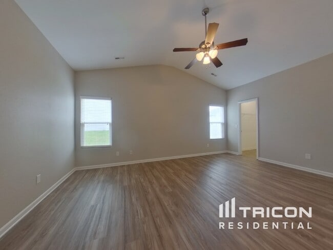 Building Photo - 1130 Blue Topaz Dr