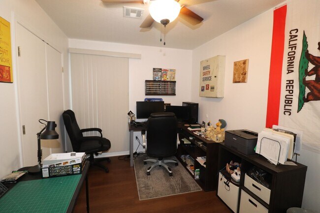 Building Photo - Spacious Home for Rent!