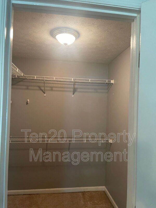 Building Photo - 707 Lee Rd 437