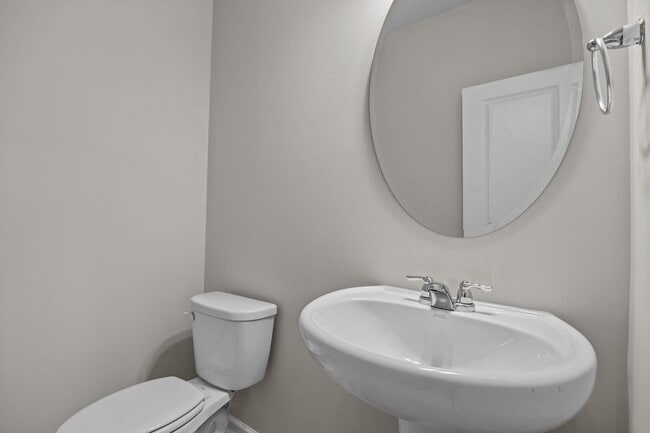 Building Photo - Small-Town Comfort Meets City Convenience | 2-Story Home for Rent | 4 Bedrooms, 2.5 Baths