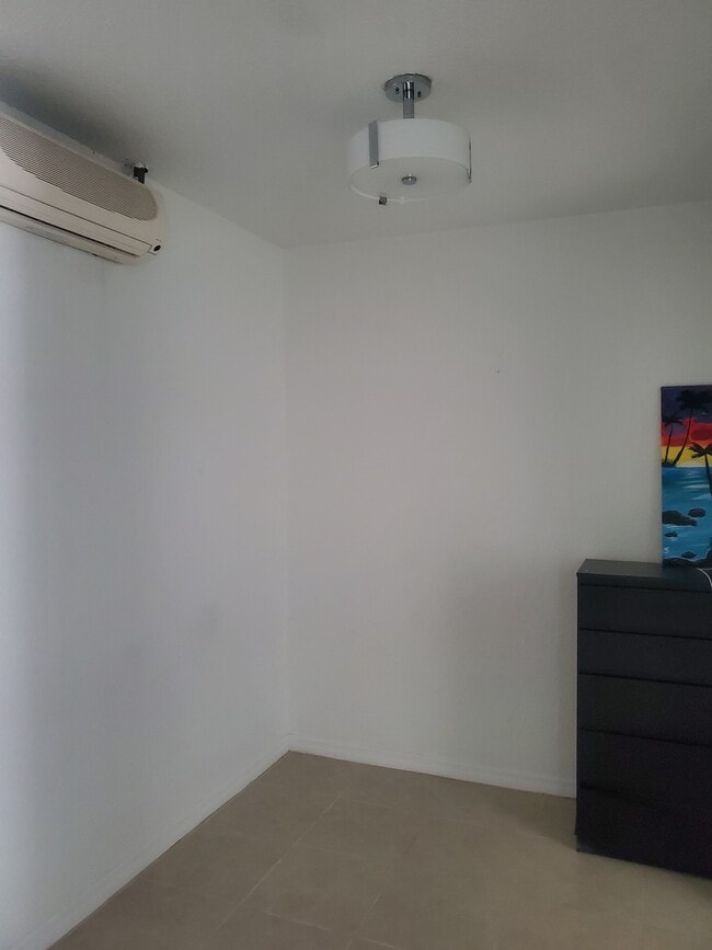 Building Photo - 1806 Grasmere Dr