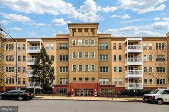 Building Photo - 2001 12th St NW