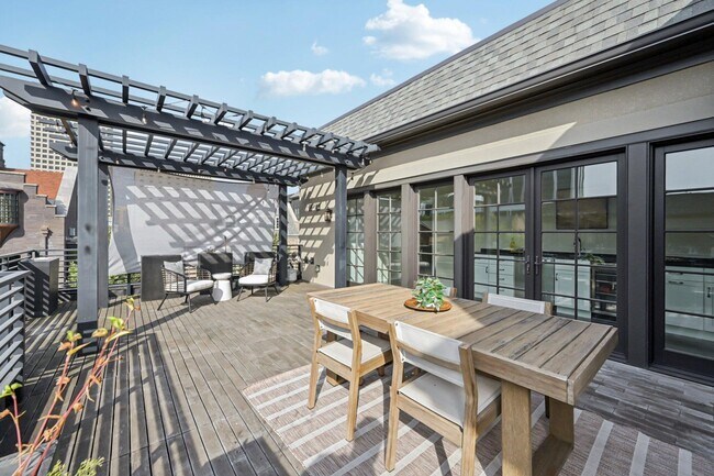 Building Photo - 100 Normandy Ave